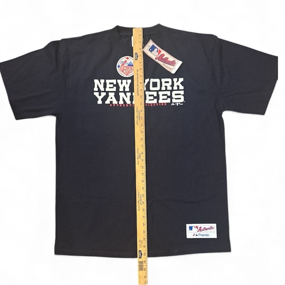 Majestic New York Yankees Dark Blue Tee - Picture 10 of 10